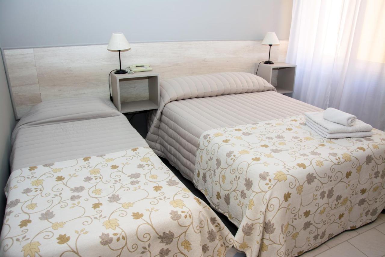 Paseo Bolivar Hotel Azul Ngoại thất bức ảnh